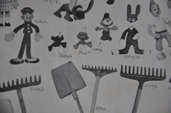 Bimbeloterie  1963 smurfs (1)
